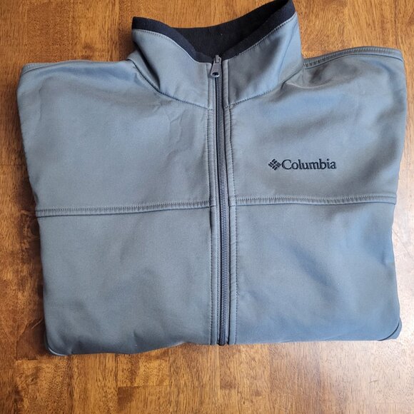Columbia ~ Sz M ~ Full Zip Front  Hoodie ~ Excellent Condition - Picture 8 of 9